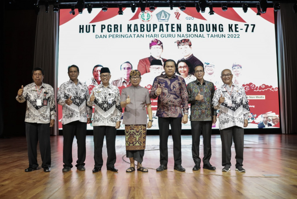 Sosialisasi UU Guru dan Dosen, Serangkaian HUT PGRI Ke-77